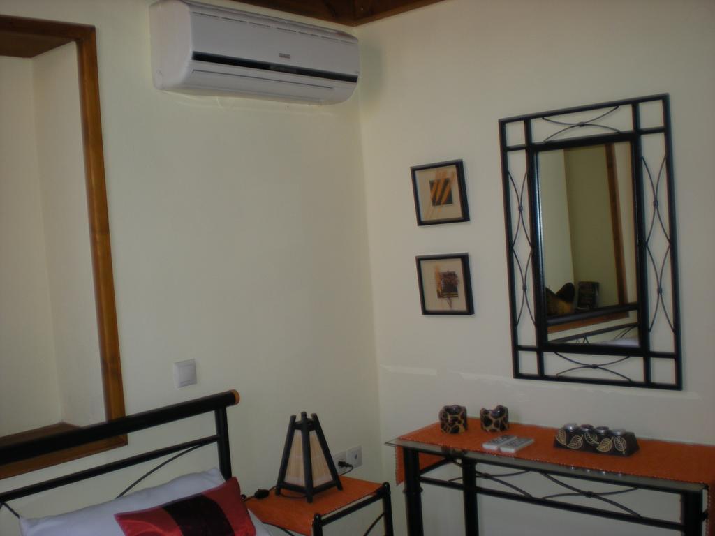 Mika'S House Villa Chalki Town Екстериор снимка