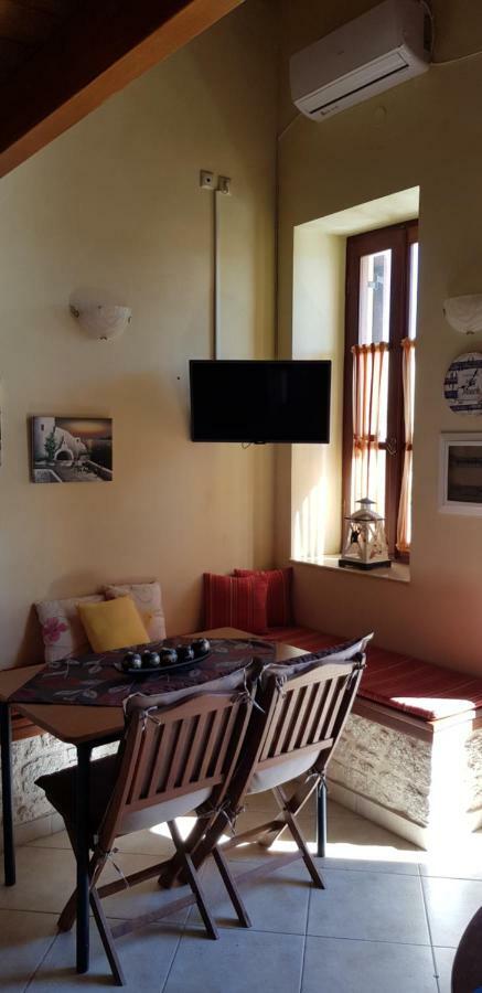Mika'S House Villa Chalki Town Екстериор снимка